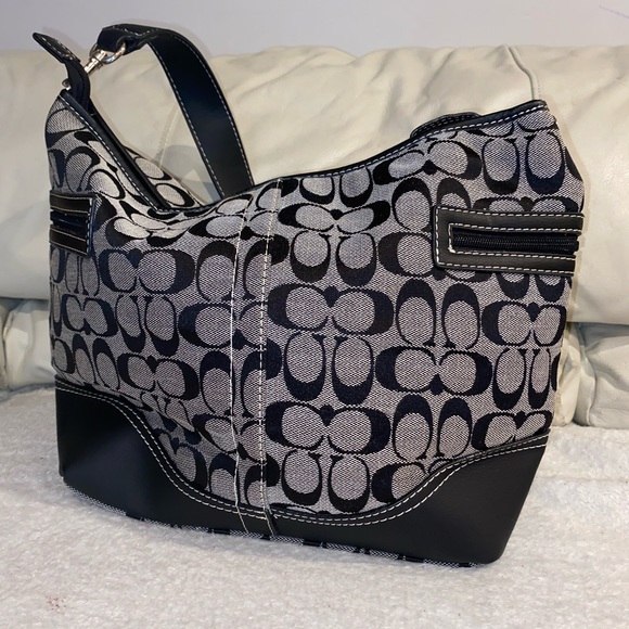 Coach Signature Jacquard Black / Gray Shoulder bag - Picture 8 of 10
